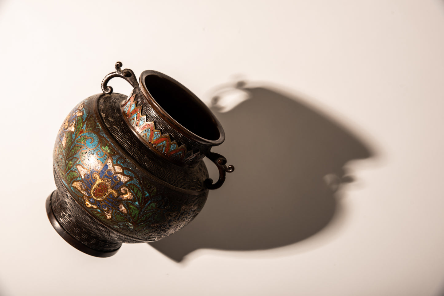 Cloisonné pot
